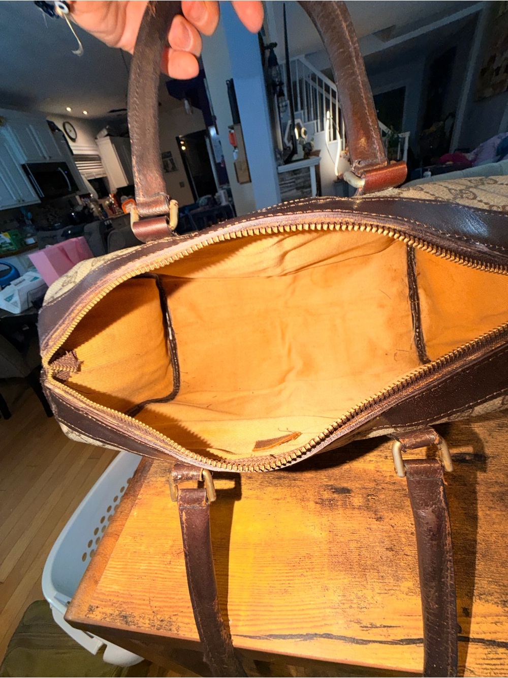 Gucci Beige Monogram Duffel with Red & Green Center Stripe - Picture 6 of 12